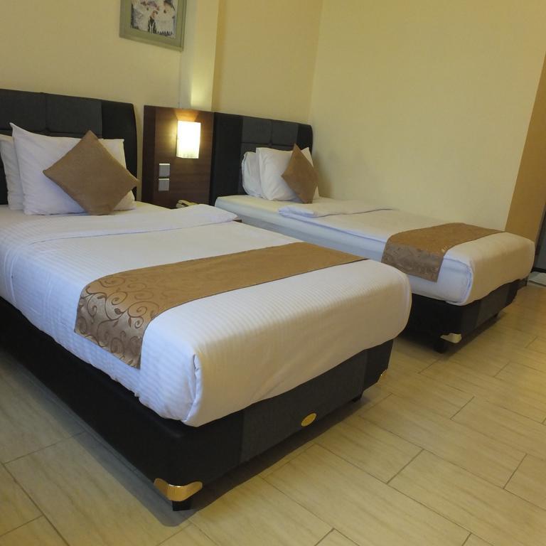 Hôtel Jepara Indah Extérieur photo