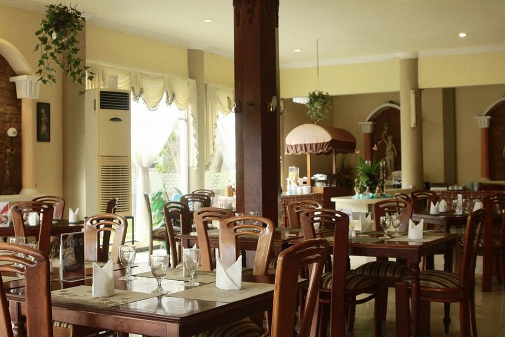Hôtel Jepara Indah Extérieur photo