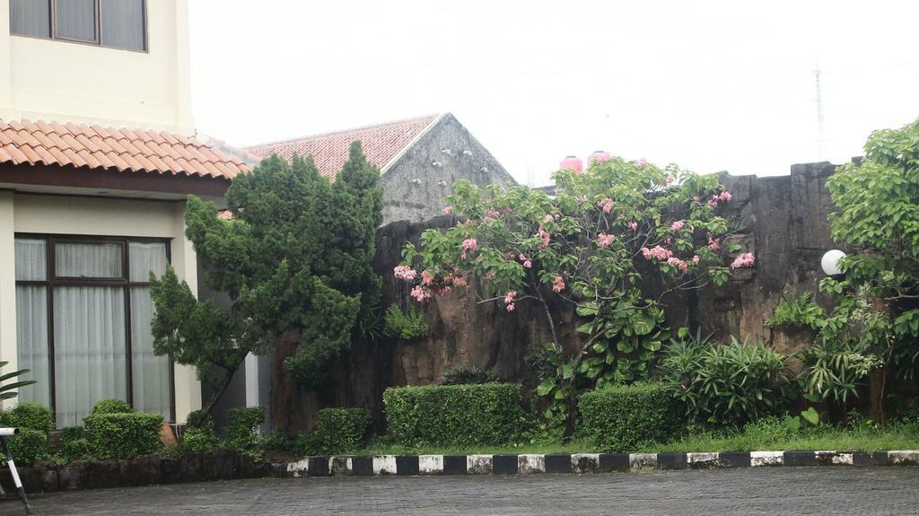 Hôtel Jepara Indah Extérieur photo